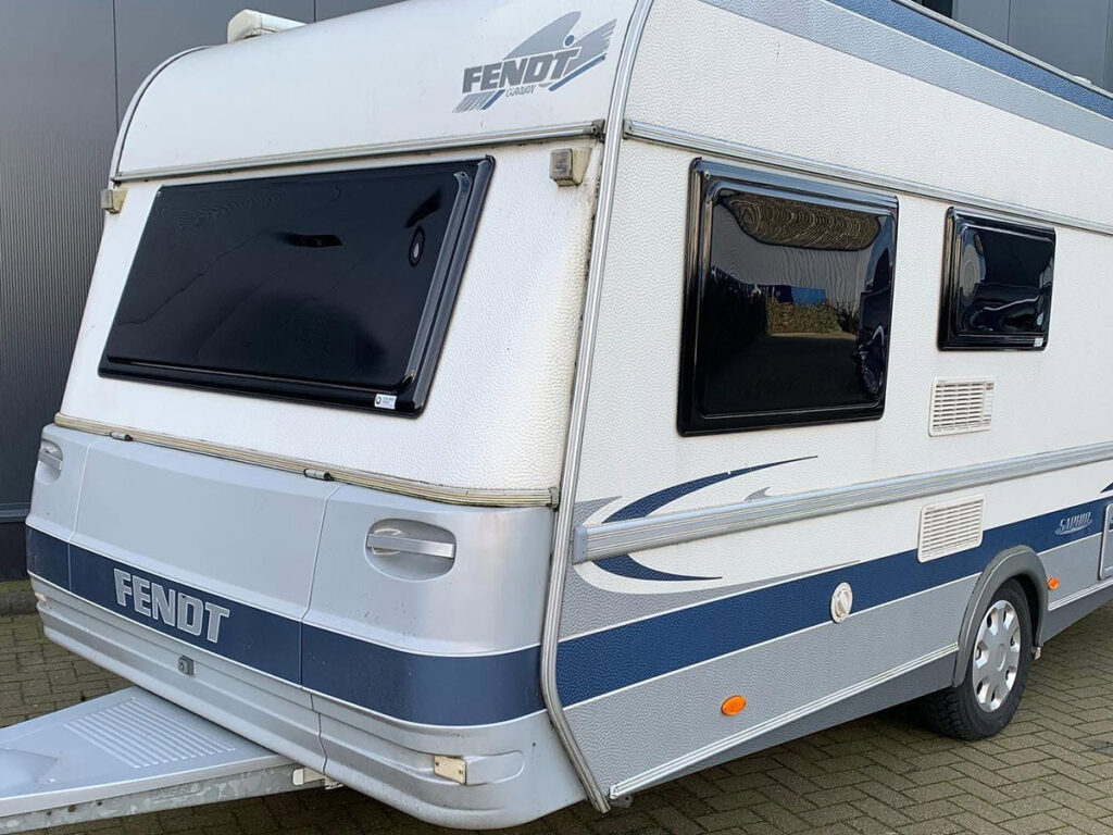 Waarom caravanramen coaten in plaats van foliëren